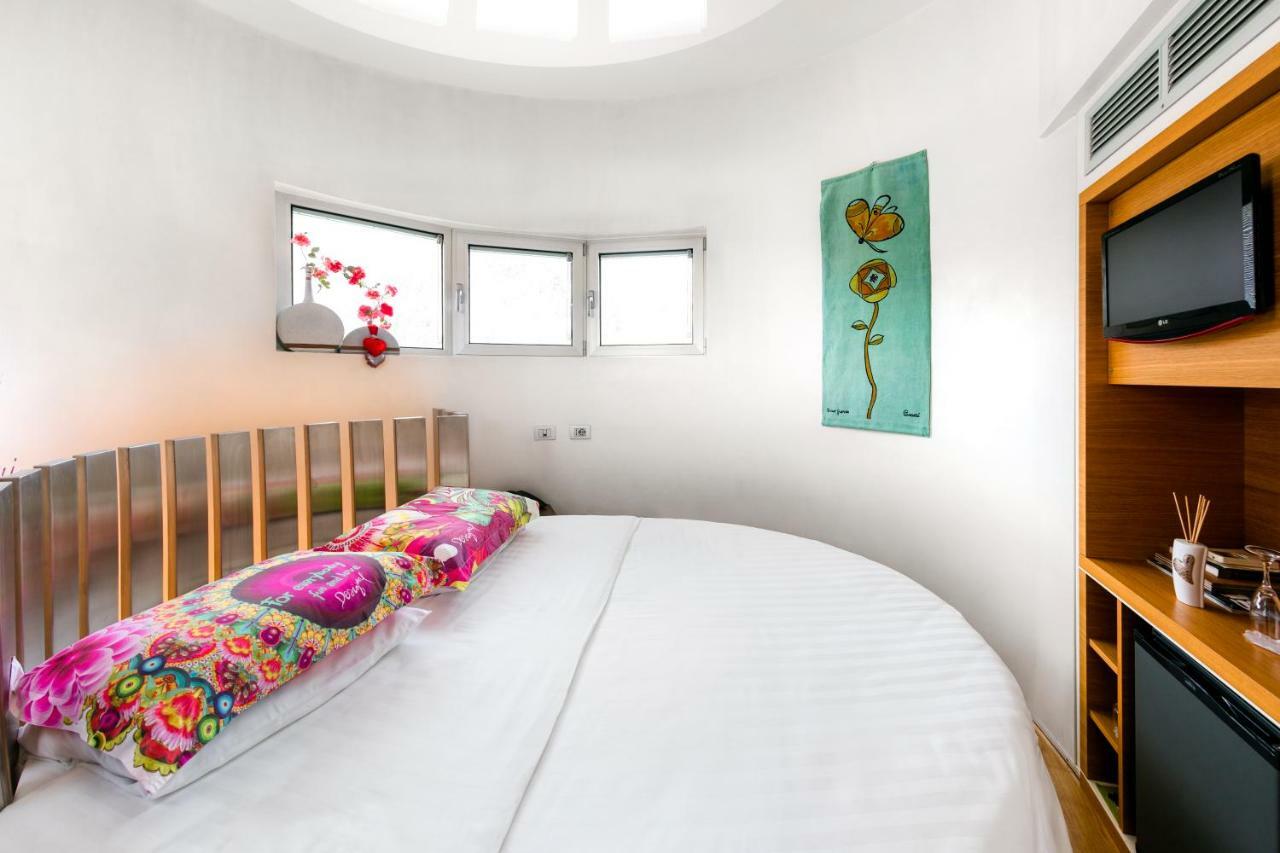 Le Pinete Design Bed And Breakfast Viggiù Zewnętrze zdjęcie